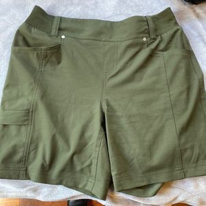 Made for life; small; olive green shorts; stretch waist
